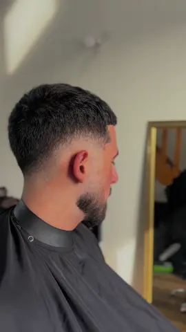 T’en avait besoin @Waxxuu 😂#barber #rennes 