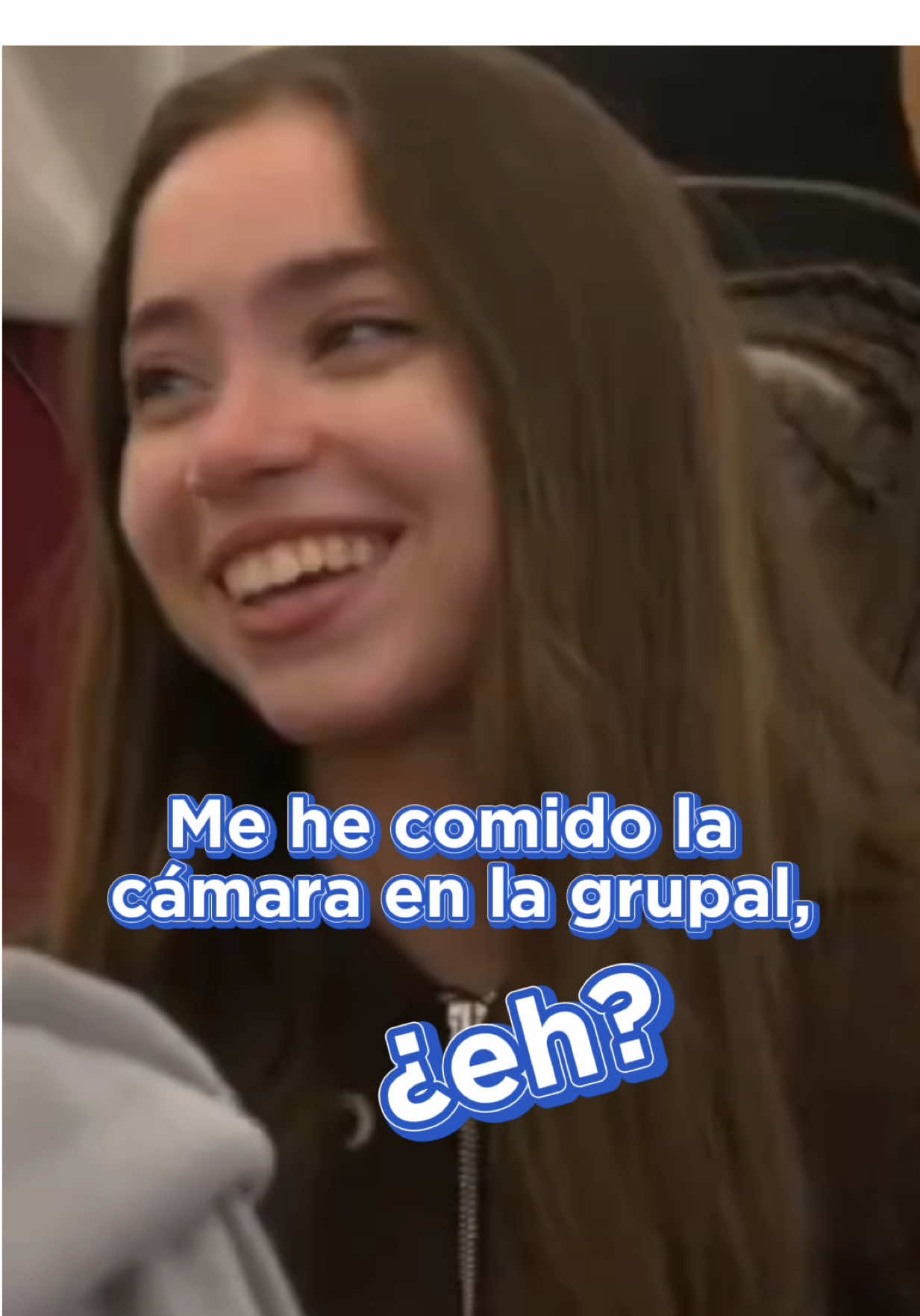 Todavía no nos recuperamos de este face card de @judit.ot2025 en la Gala 2 🤯 Puedes verla de nuevo en @PrimeVideoES 💙✨🫰🏻 #OT2025 