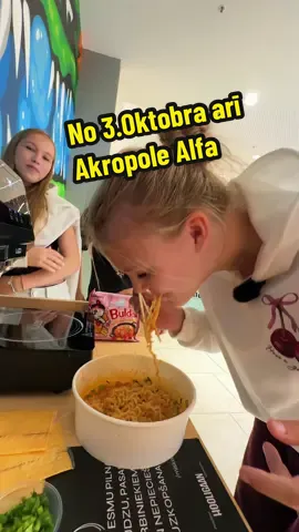 🥢 Jaunums Akropolē Alfa! 🥢 No 3. oktobra pie mums būs pieejama Ramen Buldak pagatavošanas stacija, tāda pati kā Aspazijas bulvārī 30! Nāc ciemos un pagatavo savu ramen uz vietas – ātri, karsti un gardi! 🔥 Iespēja pievienot papildus piedevas – sieru 🧀 un lociņus 🌿, lai katrs ramen kļūtu īpaši tavs. ✨ Pagatavo. Pielāgo. Izbaudi! ✨#hooligaanbubble #nūdeles #buldaknoodles 