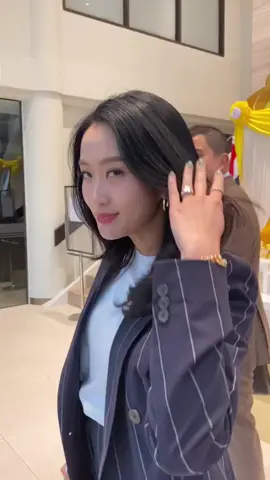 Bà Paetongtarn Shinawatra lãnh đạo Đảng Vì Nước Thái trong cuộc họp chiều nay ngày ( 2/10/2025 ). Luôn yêu thương và dõi theo bà ❤️ @ingshin21 🇻🇳🫶🇹🇭 📷 @Beer S.  #thutuongthailan #Paetongtarnshinawatra #primerthailan #นายกรัฐมนตรี #แพทองธารชินวัตร 