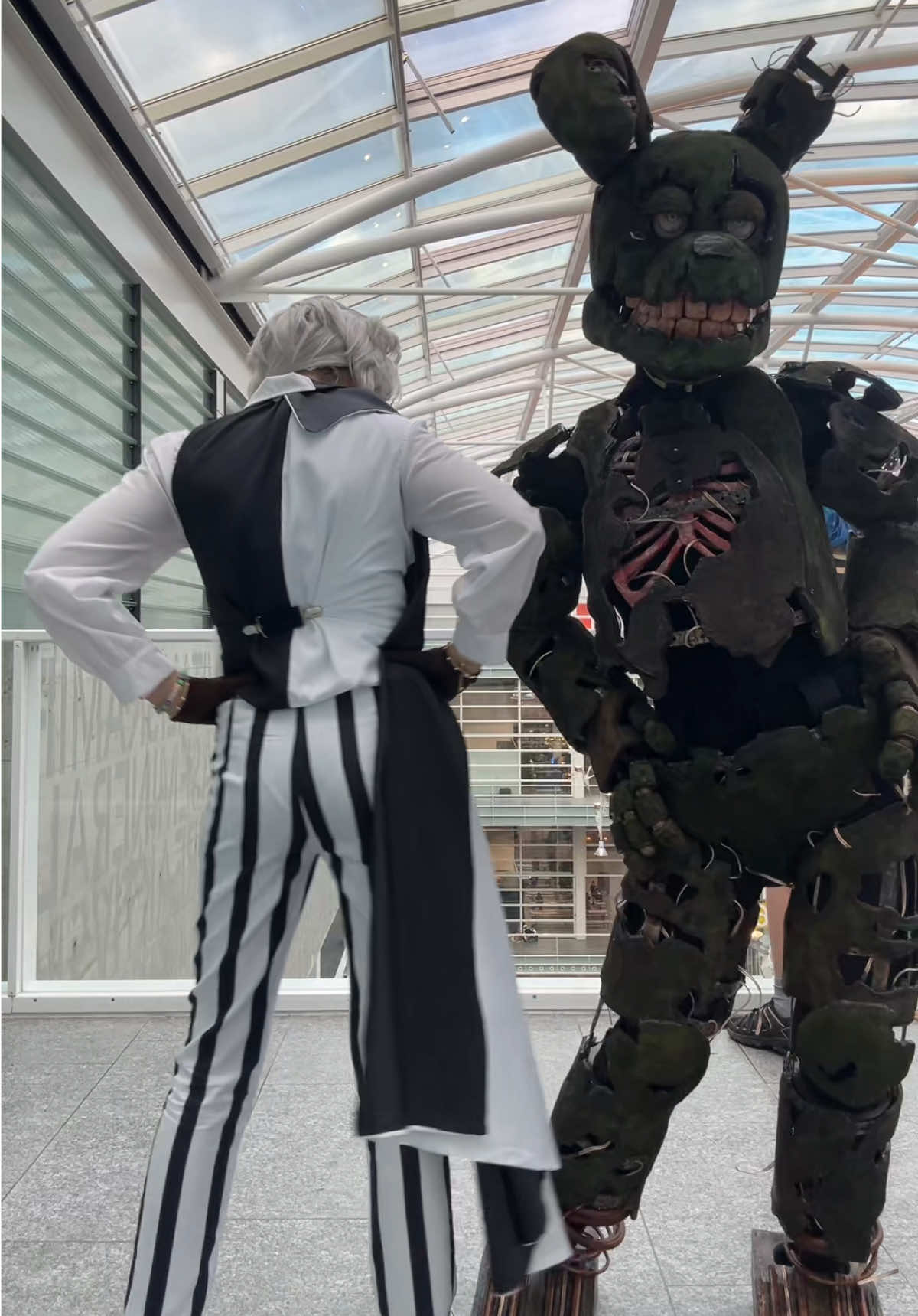 WHY IS SPRINGTRAP SO ZESTY WHILE I'M  TOO FAST😭|  (Springtrap - my best friend, no social media) | #nikolaigogolcosplay #springtrap #popconzürich2025 