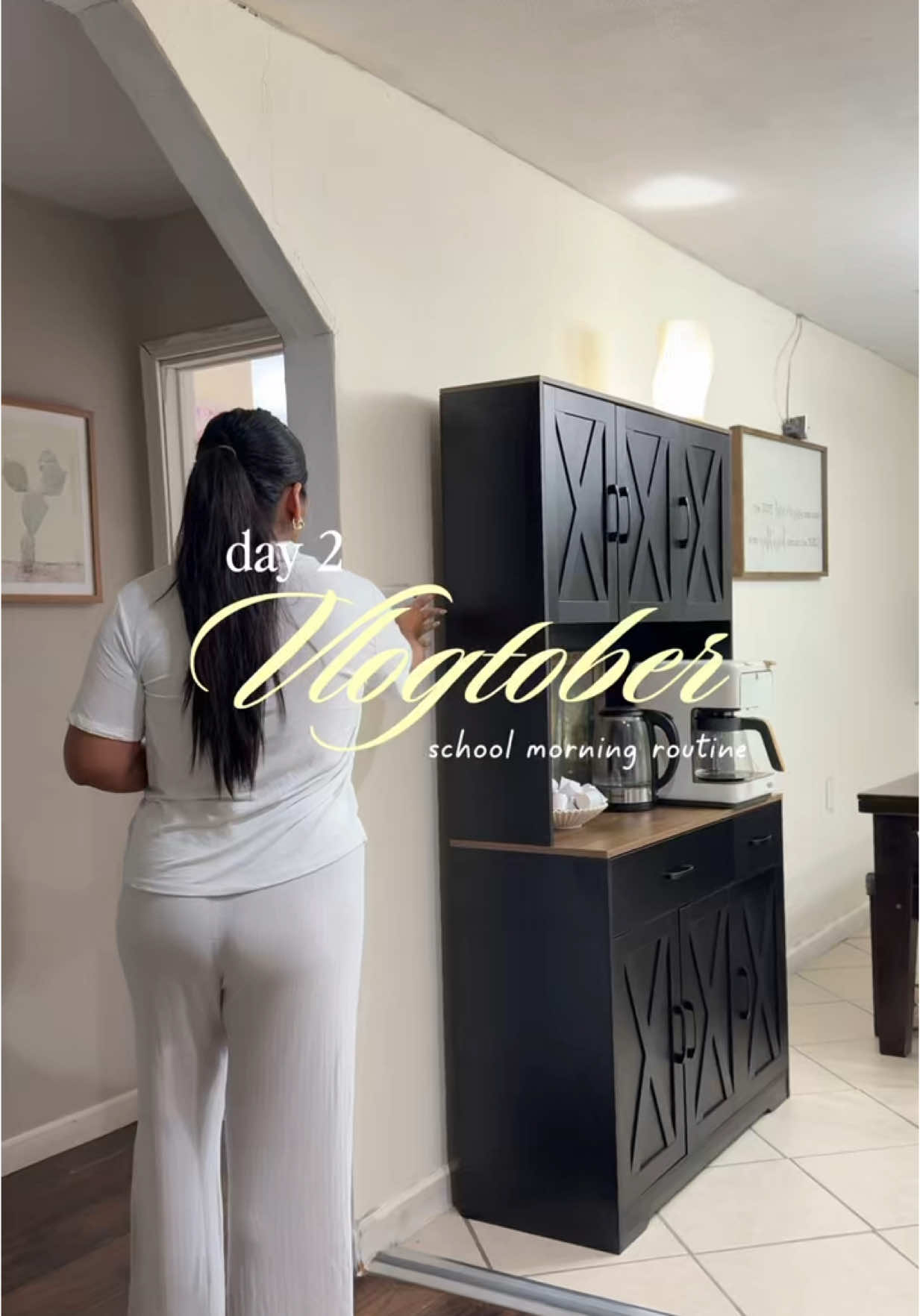 happy thursday! 🫶🏼🫶🏼🫶🏼 #sahm #morningroutine #morningschoolroutine #MomsofTikTok #momtok #vlogtober #spookytreats #breakfast #dayinlife #momof3 