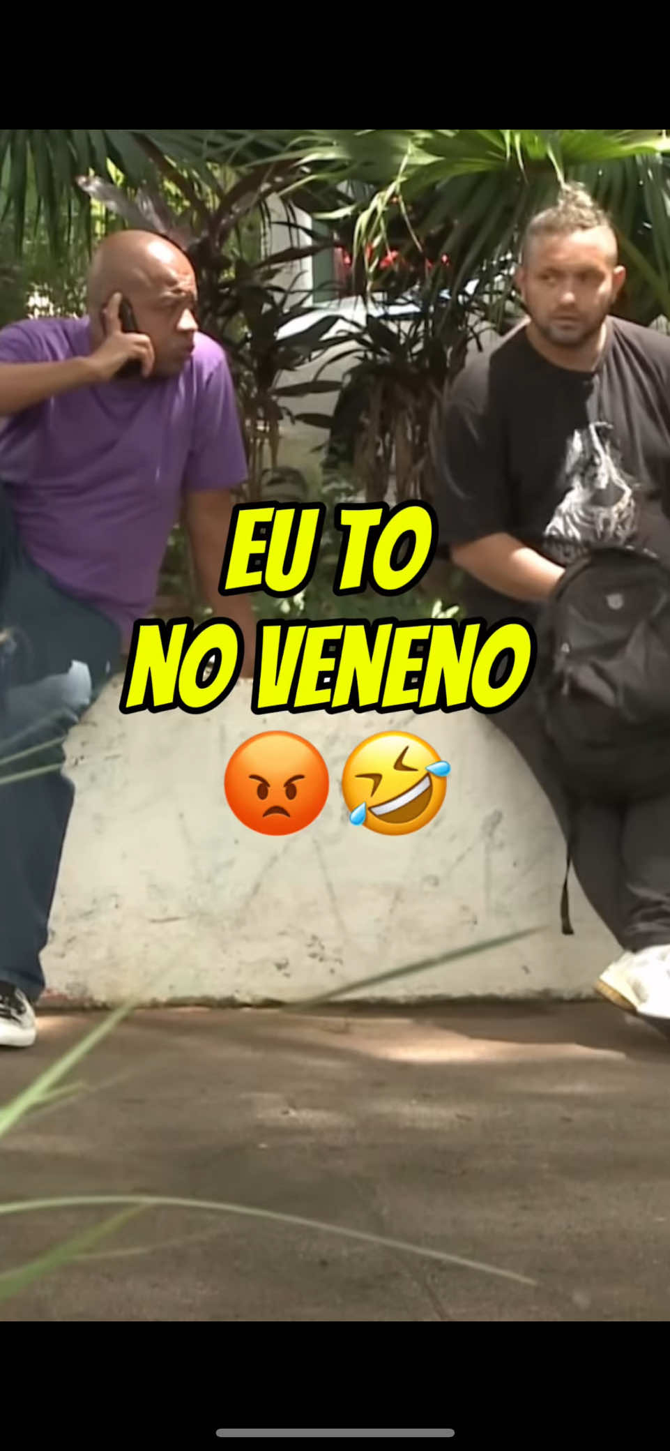 Pai saiu hoje e tá no veneno 😡🤣 Gostou? Siga para mais como esse delicio 😂❤️🙌🏼 #toninhotornado #toninhotornadooficial #toninho #pegadinha 