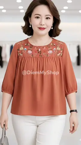 Áo trung niên cổ thuyền thêu hoa trẻ trung #aotrungnien #Thoitrangtrungnien #thoitrangbigsize #MacDepMoiNgay #xuhuong 