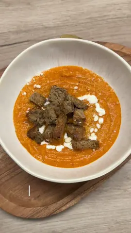 O supă poate fi hrănitoare. Dar o supă cu Colagen Natural devine terapie pentru corp. 🥕 Cremozitatea legumelor întâlnește Colagen din Oase de Vită – bogat în gelatină și aminoacizi esențiali. Nu doar că hrănești, ci și reconstruiești: piele, oase, cartilaje. Totul dintr-un preparat cald și reconfortant. 🔗 https://colagenplus.ro/ #colagenPLUS #colagennatural #colagenbioactiv
