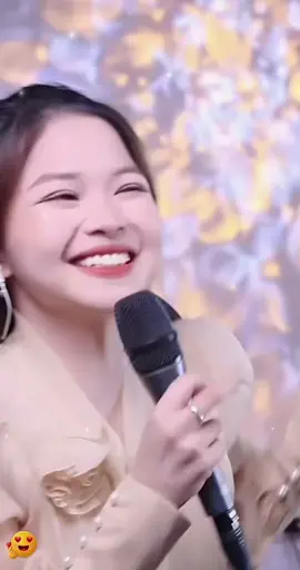 Lambada (Chorando Se Foi) - Yến Nhi (Nhei) cover#Tiktoklive#Tiktokviralvideo#Tiktoktrending#Yennhicover#Lambada