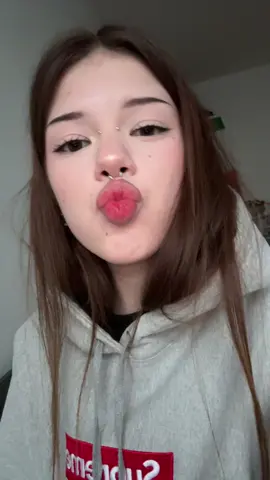 новые фотки уже в тгк: АЛИЮШКА КАНАЛ👧🏻📵 