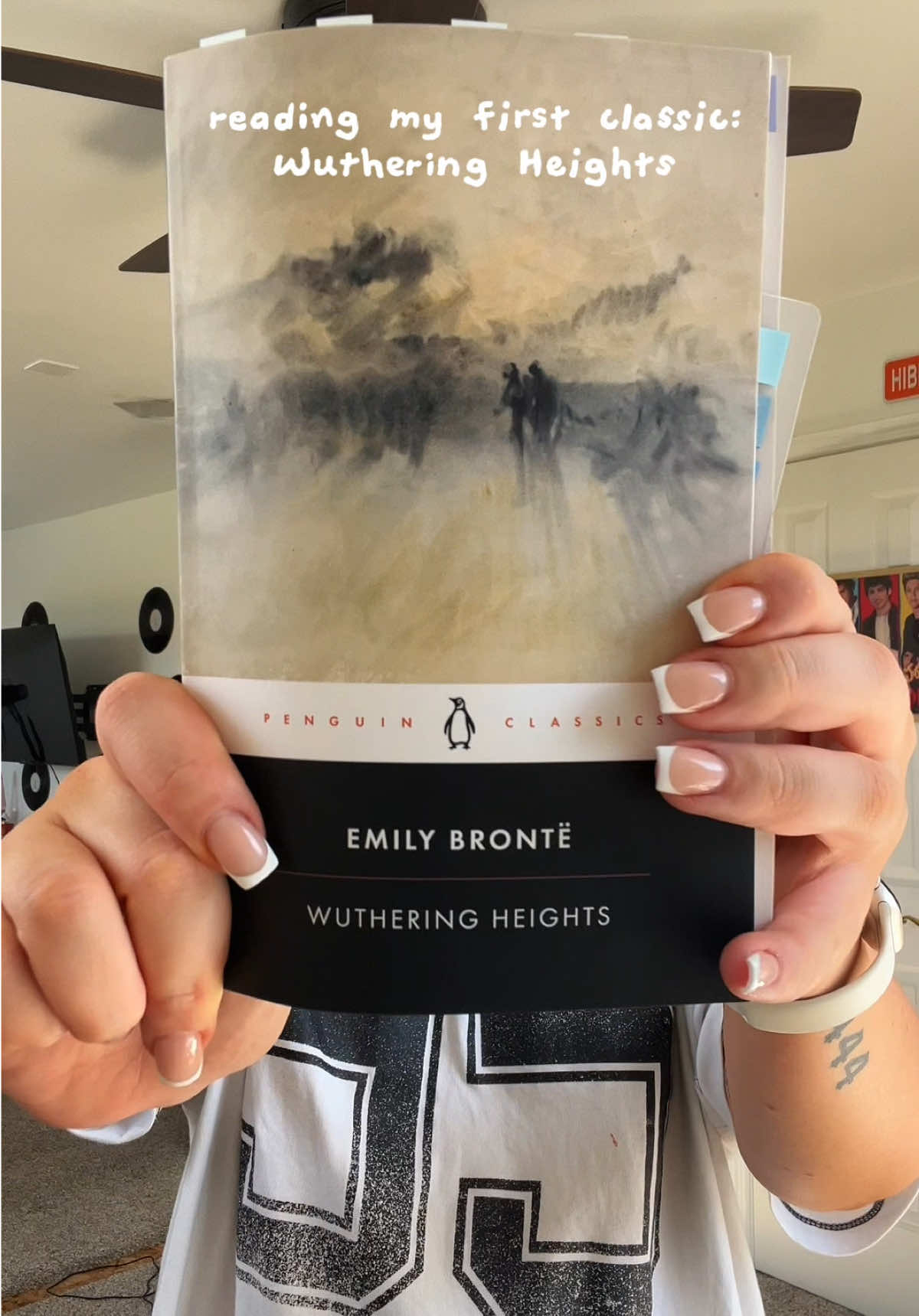 reading my first classic… wuthering heights! 🩷 #BookTok #readingvlog #classicbooks #wutheringheights #emilybronte @Penguin Classics 