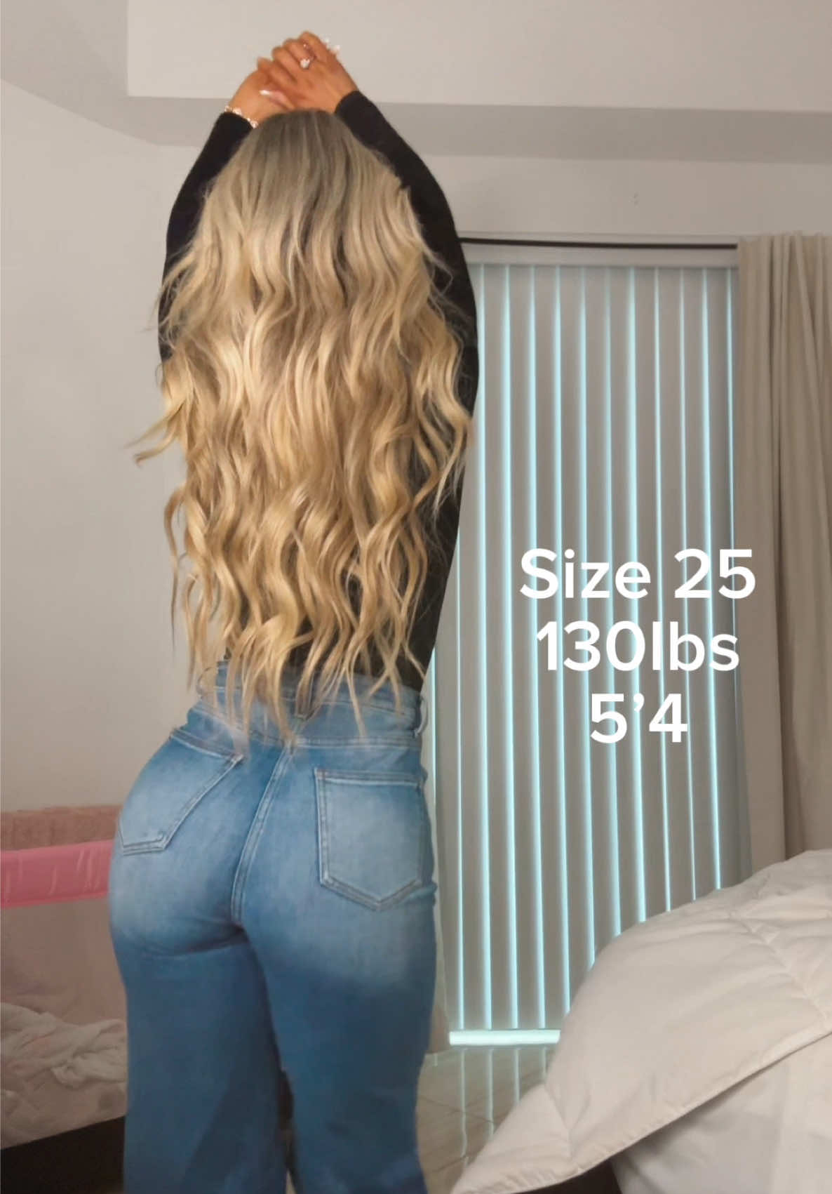 These are your sign ans there’s a sale 👖 #fypシ゚viral #trending #forwomen #jeans 