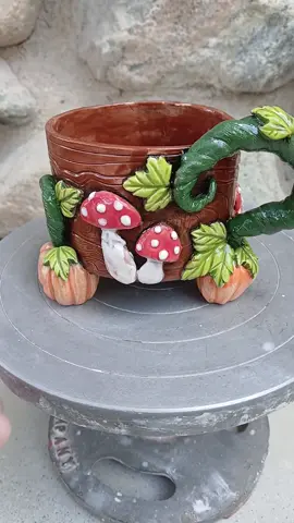 Pumpkin foot mug anyone?  #pumpkinseason #octobervibes #halloween #autumn #pumpkin 