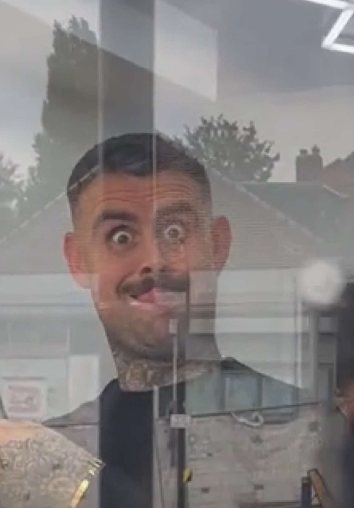 The 2 mad Ed’s ? haircut time @Mitchy&Matty 