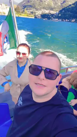 Auuuu 🤣🤣 #como #italy #holiday #fyp #myvideo @Caty Mariana @Bianca 