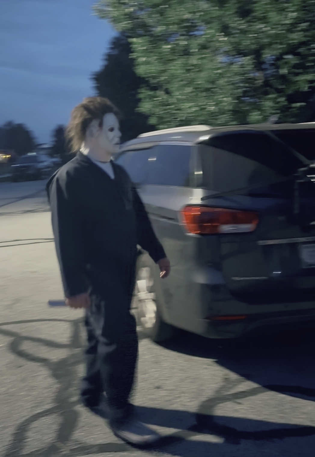 No children were harmed or scared in the process! #halloweenfun #michaelmyersoftiktok #michaelmyers #michaelmyerschallenge #halloween2025 #michaelmyerschasechallenge #spookyseason #kidshalloween #kidshalloweenparty 