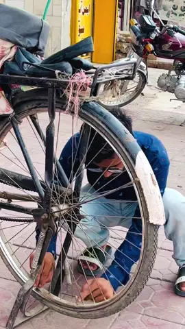 Tyre ki hava nikal Di🤣#funny #funnyvrmoments #qsnshorts #prank 