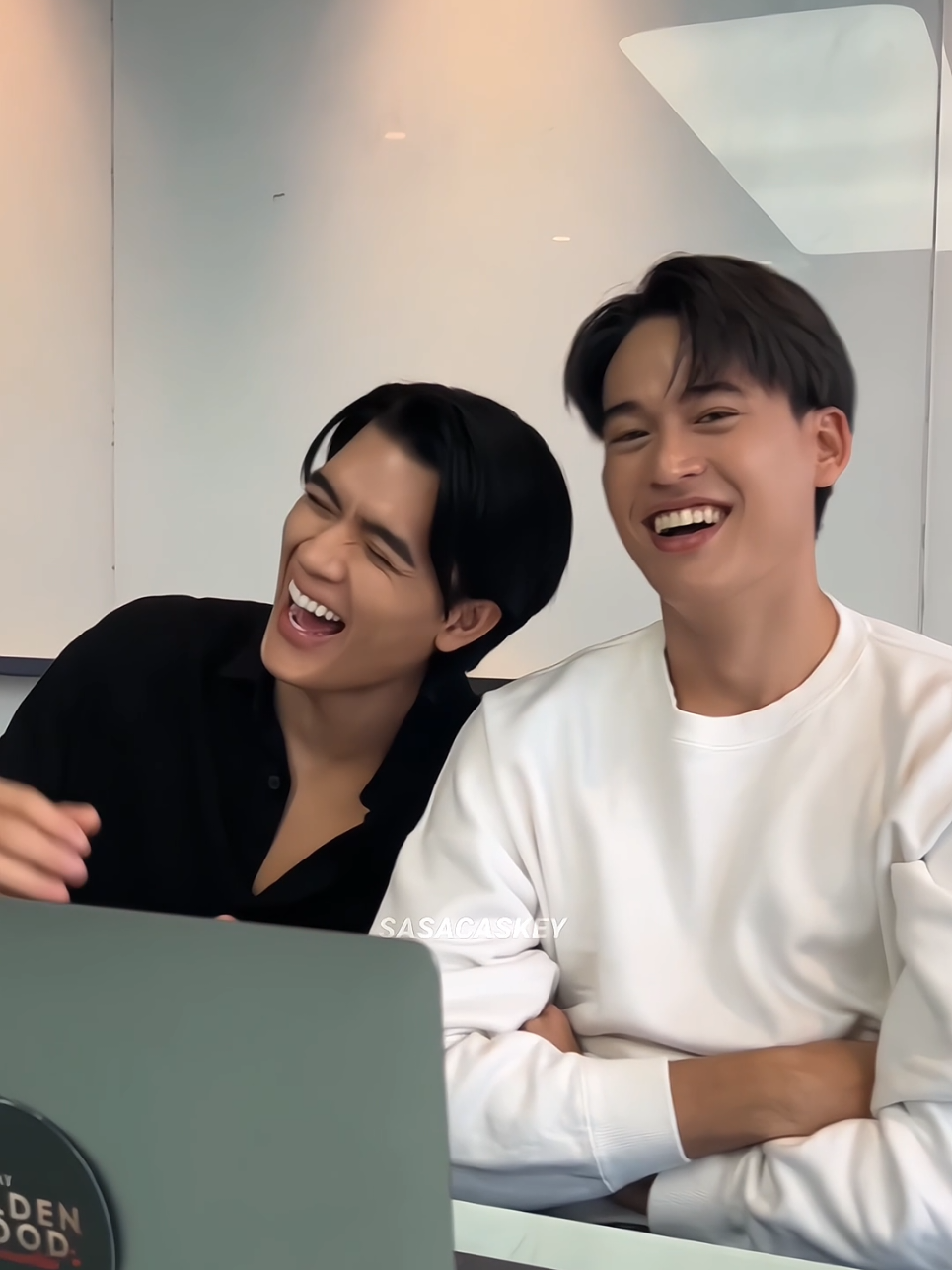 lucu bgt dia tuh sebenernya mau dipanggil phi, saking jarangnya sampe salting🤣 #jossgawin 