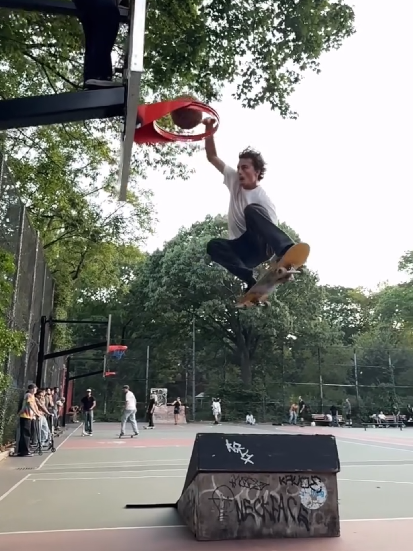 Welcome back, NBA 🤣 from @currencaples96 [ Next SLS Stop, #SLSParis | Oct 11 | 7am ETS/4am PST | Tune in on Rumble using code SLSPARIS | 🎟️ in bio ]