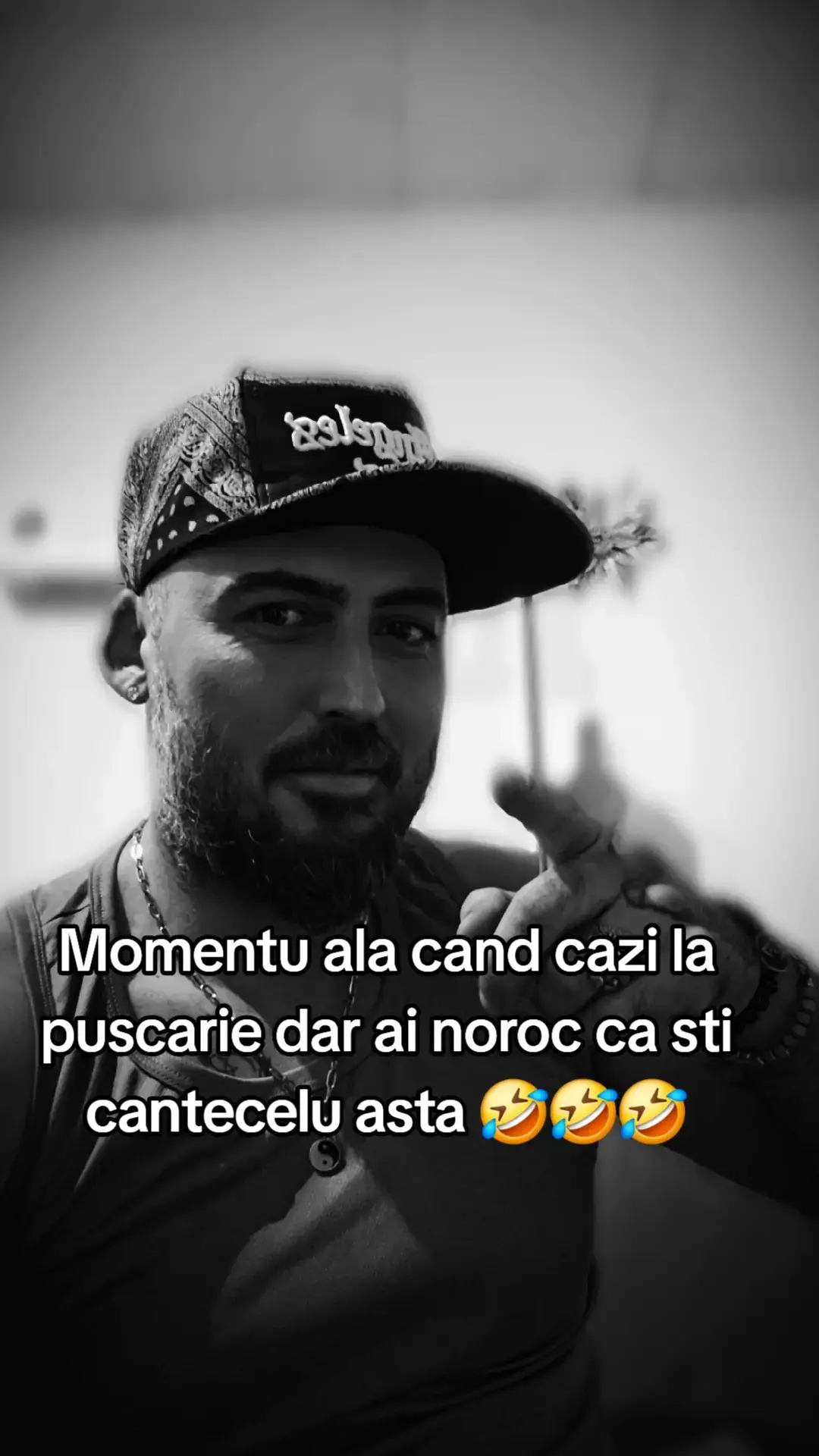 momentul când cazi la pușcărie dar tu sti acest cântecel 🤣🤣🤣🤣#virafypシ #viralvideos #romania🇷🇴 #goviral #foryoupage❤️❤️ 