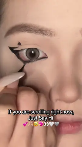Halloween Makeup 🫶🏻💖👀  #makeuptransformation #makeupchallenge #halloweenmakeup #fyp #beautytips 