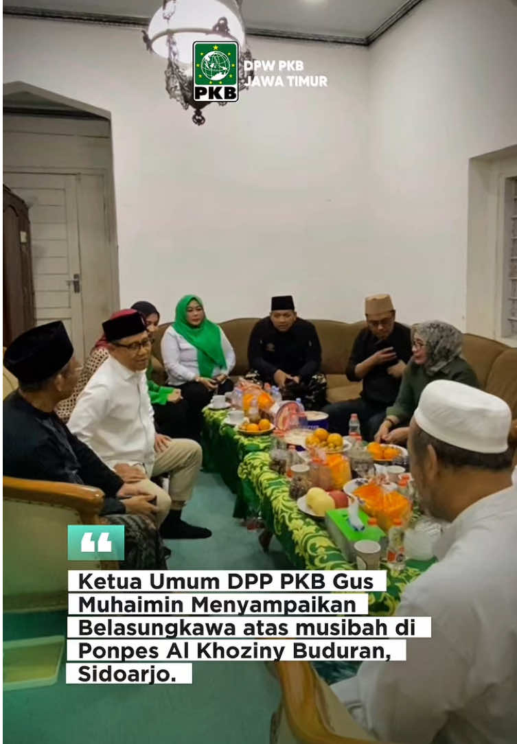 Gus Muhaimin mengunjungi langsung dan menyampaikan bela sungkawa atas musibah yang menimpa Ponpes Al Khoziny. Gus Muhaimin juga memastikan penanganan terbaik bagi korban, sekaligus menyerahkan bantuan Rp1 Milyar untuk meringankan beban pesantren dan keluarga korban. #alkhoziny_buduran #LebahJatim #PKB #DPWPKBJatim #RakyatJatim       