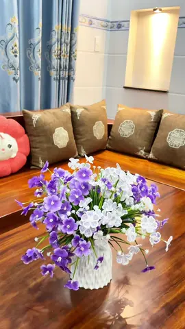 Hoa thuỷ tiên nhựa thôi mà làm nổi bật phòng khách rồi  ạ #hoathuytien #hoanhua #hoatrangtriphongkhach #decornhadep #bichlai95  @Bích Lai 95  @Bích Lai 95  @Bích Lai 95 