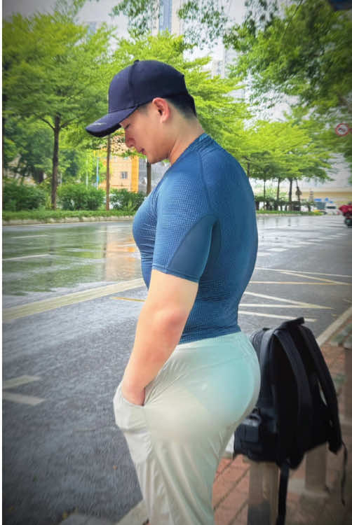 Người ta hay nhìn anh ở điểm gì? Tui kiểu:  #thinhtong #xh #xuhuong #trending 