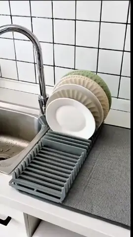 🍽️ Chega de bagunça na pia! Esse escorredor de pratos 2 andares tem drenagem automática, espaço para talheres, copos, facas e ainda deixa sua cozinha super organizada ✨ Praticidade + elegância em um só produto 🔥 #AchadinhosTikTok #CozinhaOrganizada #DicasDeCasa #ViralDoDia #TikTokMeFezComprar 