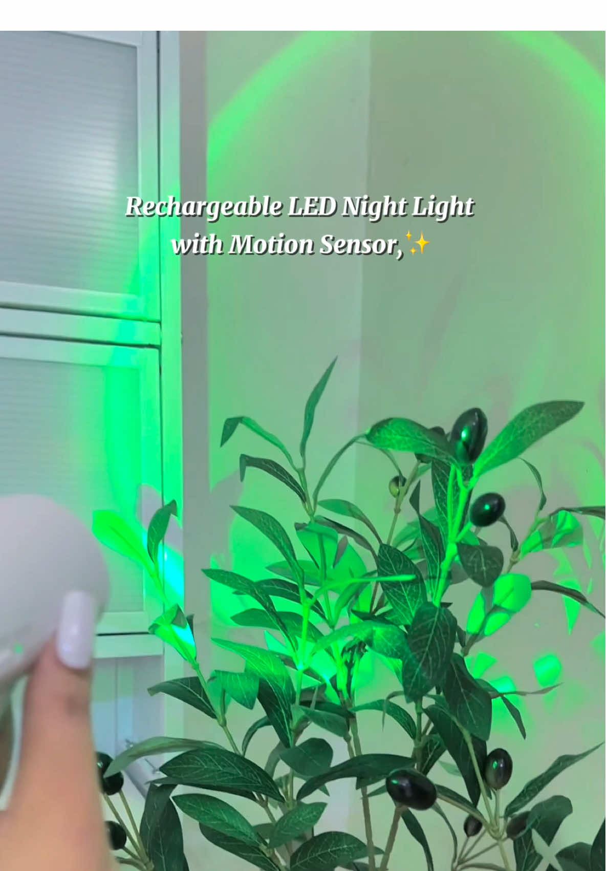 ilevel up niyo na din ang mga boring nyong wall gamit tung rechargeable magnetic wall led light na dinidikit sa pader!💖 #ledlights #rechargeablelight #led #homedecor #homeessentials 