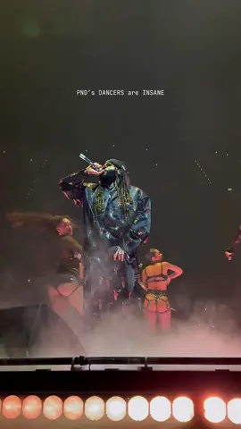 GET IT GET IT @PARTYNEXTDOOR @Dejah #partynextdoor#breakfromtoronto#dancers#concerts#tour