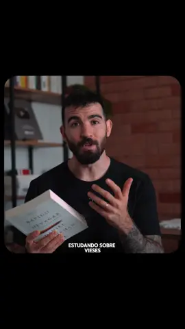 Adquira conhecimento!! #pedrocooke #mentalidade #reflexão #motivação #livros 
