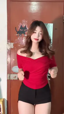 Anh yêu em hông 🍅 #cakhongchua #gainhaytiktok #gaixinhmoingay 
