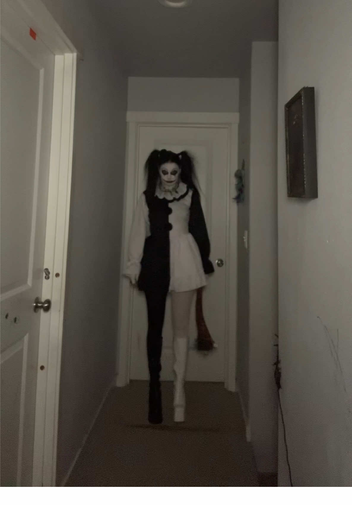 BOO 👻 #31daysofhalloween #mysteryjewlerygirl #arttheclownterrifier #fypシ゚viral #trendingvideo 