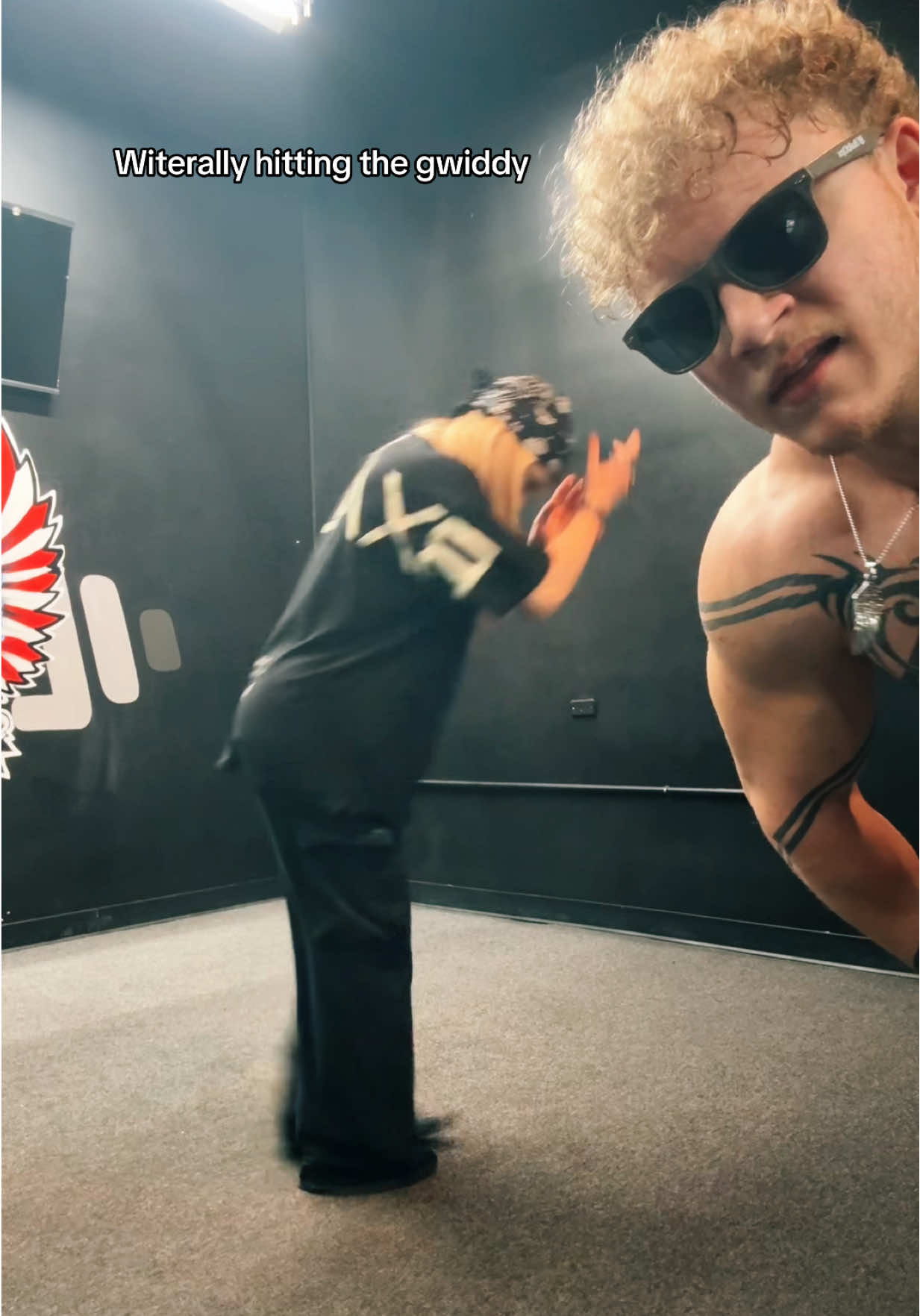 Music never stops around here😎 #fyp #latman #wings #vibes 