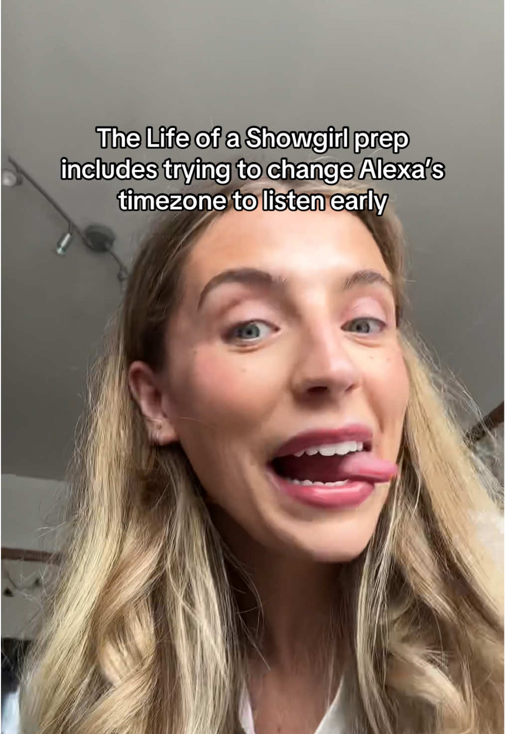 Alexa, can you create teleportation next please, i’m getting impatient  #thelifeofashowgirl #swiftie #timezone #amazonalexa #hometech 
