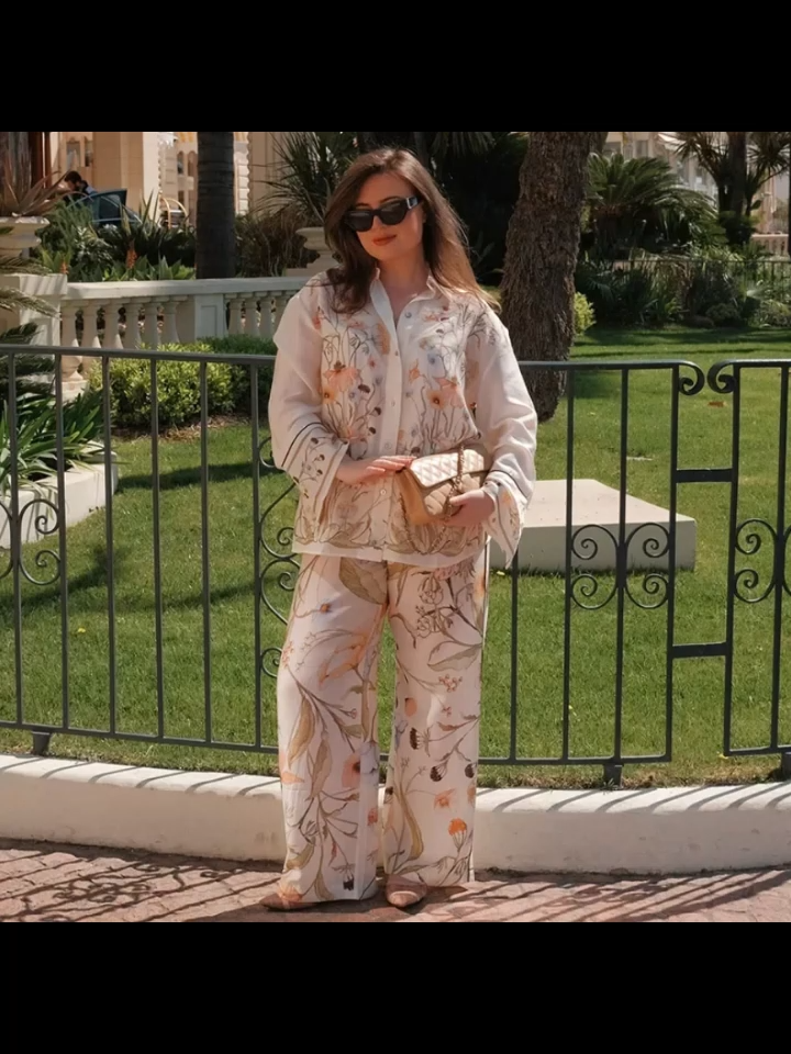 Setelan Wanita 2025 Kemeja Motif Lengan Panjang | @adiashub. #SetelanWanita #FashionWanita #BajuWanita #OOTDWanita #KemejaWanita #CelanaWanita #FashionKekinian #StyleWanita #ootdfashion #PakaianWanita #WanitaStylish #Adiashub #FashionModern #ootdcewek #ootdcewekkekinian