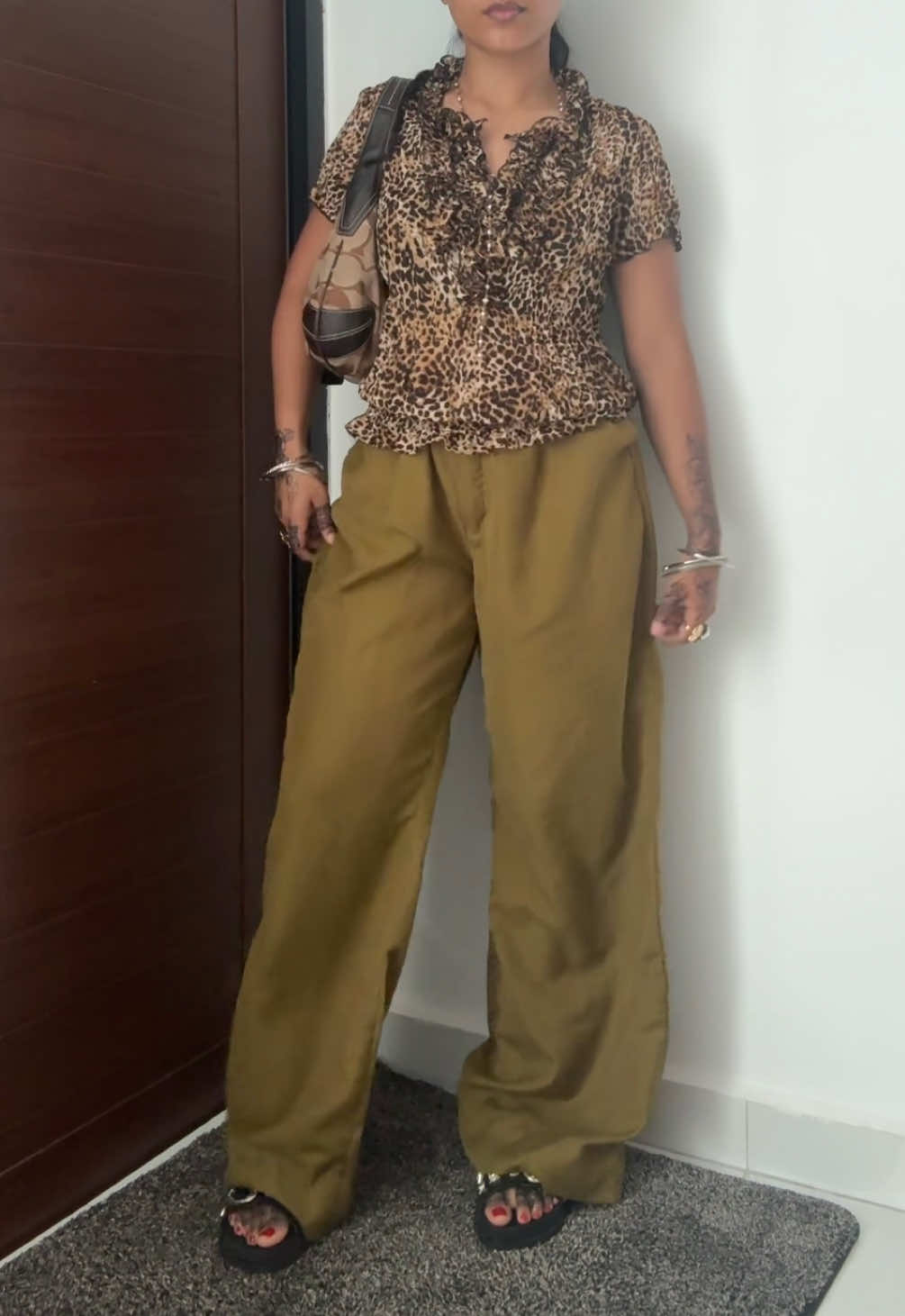 i love fashion on vacation.  #modestfashion #vacationoutfits #fyp 