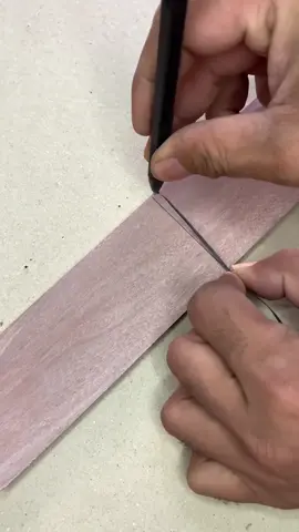 How to make 90 corners use rope #woodworking #woodwork #carpenter #Tips #tricks #ideas #fblifestyle #creative #usareels #woodwork #decor #doors #makersgonnamake #interior #woodart #construction #woodworking #carpenter #table #furnituredesign #woodcarving #viralreelschallenge #FineWoodworking #woodworkingcommunity #interior #wooddesign #carpenter #maker #DIY #reelsfb #furniture #wood 