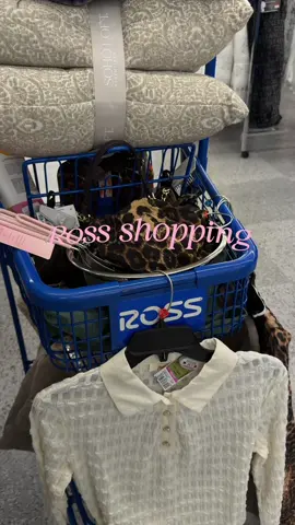 So glad they stopped with so many graphic t shits 🥰🍂👗 @Ross Dress for Less  #shopping #ross #shoppingvlog #fallfashion #rossfinds 
