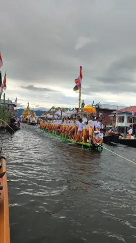 1.10.2025#အင်းလေးဖောင်တော်ဦးဘုရား#မိုင်းသောက်သို့ဒေသစာရီကြွချီ#fry #foryou #foryoupage 