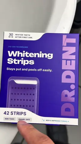 this acc took me by surprise 😭🙏 #tiktokmademebuyit #teethwhitening #whiteningstrips 
