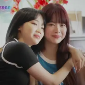 can we talk about chaewon’s soft spot for eunchae #kimchaewon #hongeunchae #lesserafim #foryou 