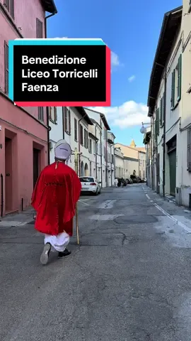 Risposta a @gaia Benedetto anche il liceo Torricelli di Faenza! ♥️♥️ #theofficialfakepapa #perte #viral #faenza #school 