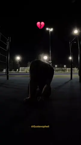 Bora treinar❤️‍🩹🥊💪 #treino #treinoemcasa #calisthenics #beginnerworkout #tiktok 