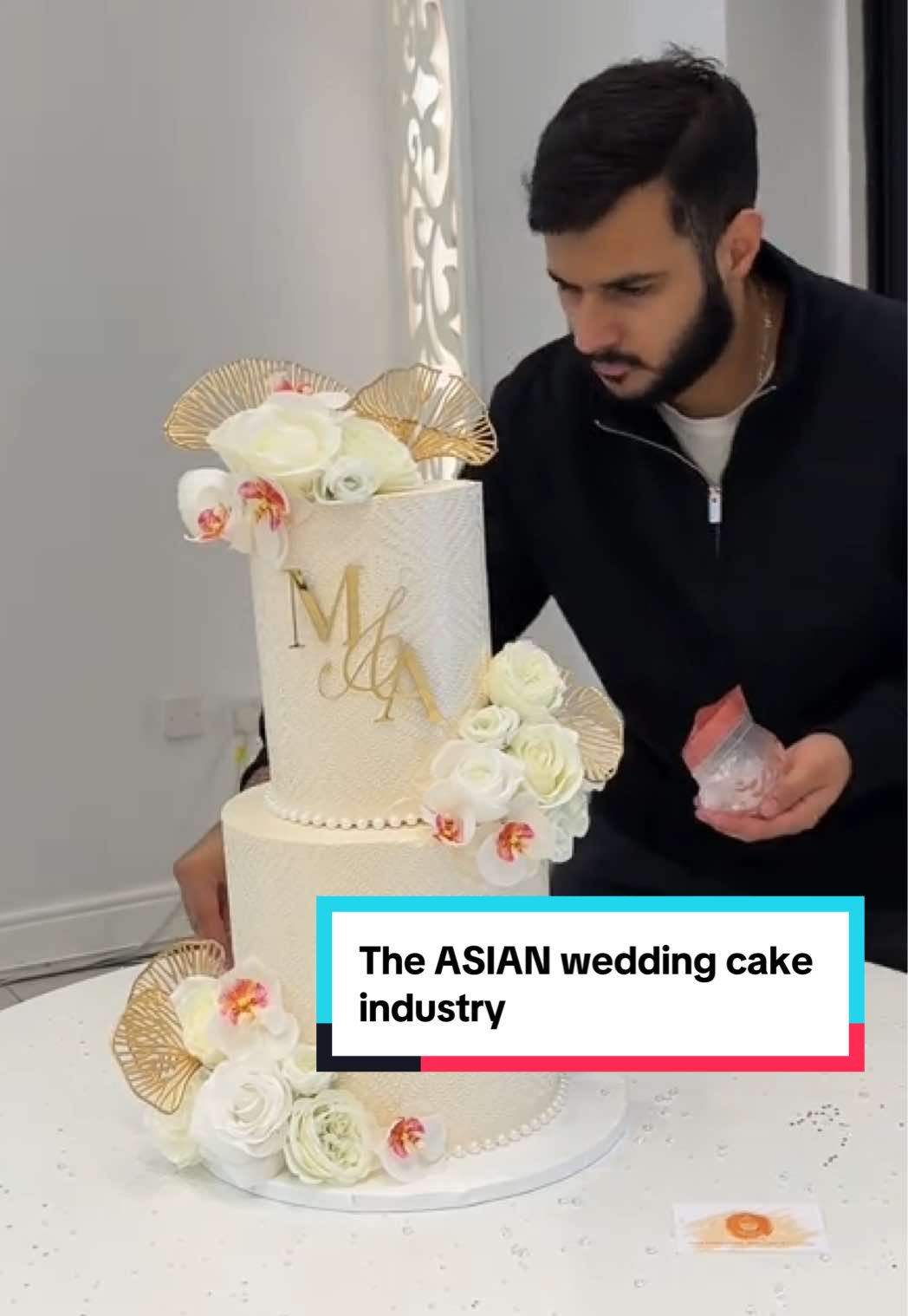 A beautiful 2-tier white floral wedding cake with 24k gold leaf and a stencil pattern 😍 Cake details: 8” & 6” vanilla cake filled with nutella and swiss meringue buttercream  . . . . . #asianweddingcake #weddingcake #twotiercake #stencilcake #weddingcost  White Floral Wedding Cake | Pink Wedding Cake | Ivory Wedding Cake | Floral Wedding Cake | Croydon Wedding Cake | South London Wedding Cake | Stencil Wedding Cake | White and Pink Wedding Cake | Ivory Floral Wedding Cake | Wedding Cake South London | Wedding Cake East London | West London Wedding Cake | East London Wedding Cake