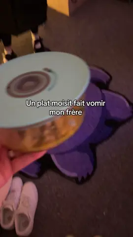 Une odeur ta peur #humour #drole_videos #drolemoment #drole #famille 