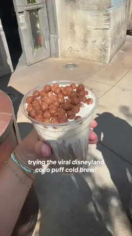 Finally tried the viral cold brew from Disneyland!! So yummy😍 #disneylandfood #disneyland #disneycoffee #disneylandcoldbrew 