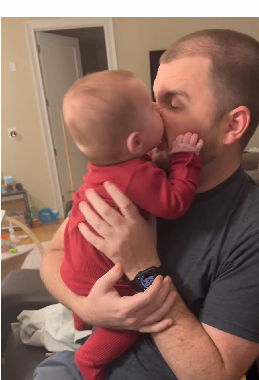Babies’ behavior is unpredictable. #funny #babiesoftiktok #funnyvideos #baby #funnybaby 