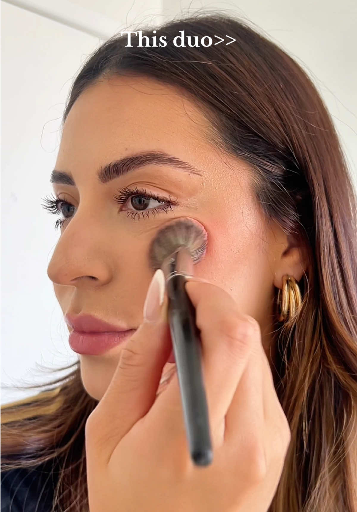 Matching my lippie to my blush 💕💕  These blushes are everything 👏🏼👏🏼@YSL Beauty the pigment and formula did not come to play!  Make me blush powder blush in Shade 93 restless rose & Loveshine lip stick in Shade 150 nude lingerie  #yslbeautyshadesofsummer #giftedbyyslbeauty #makeupreview #latinamakeup #newmakeup  