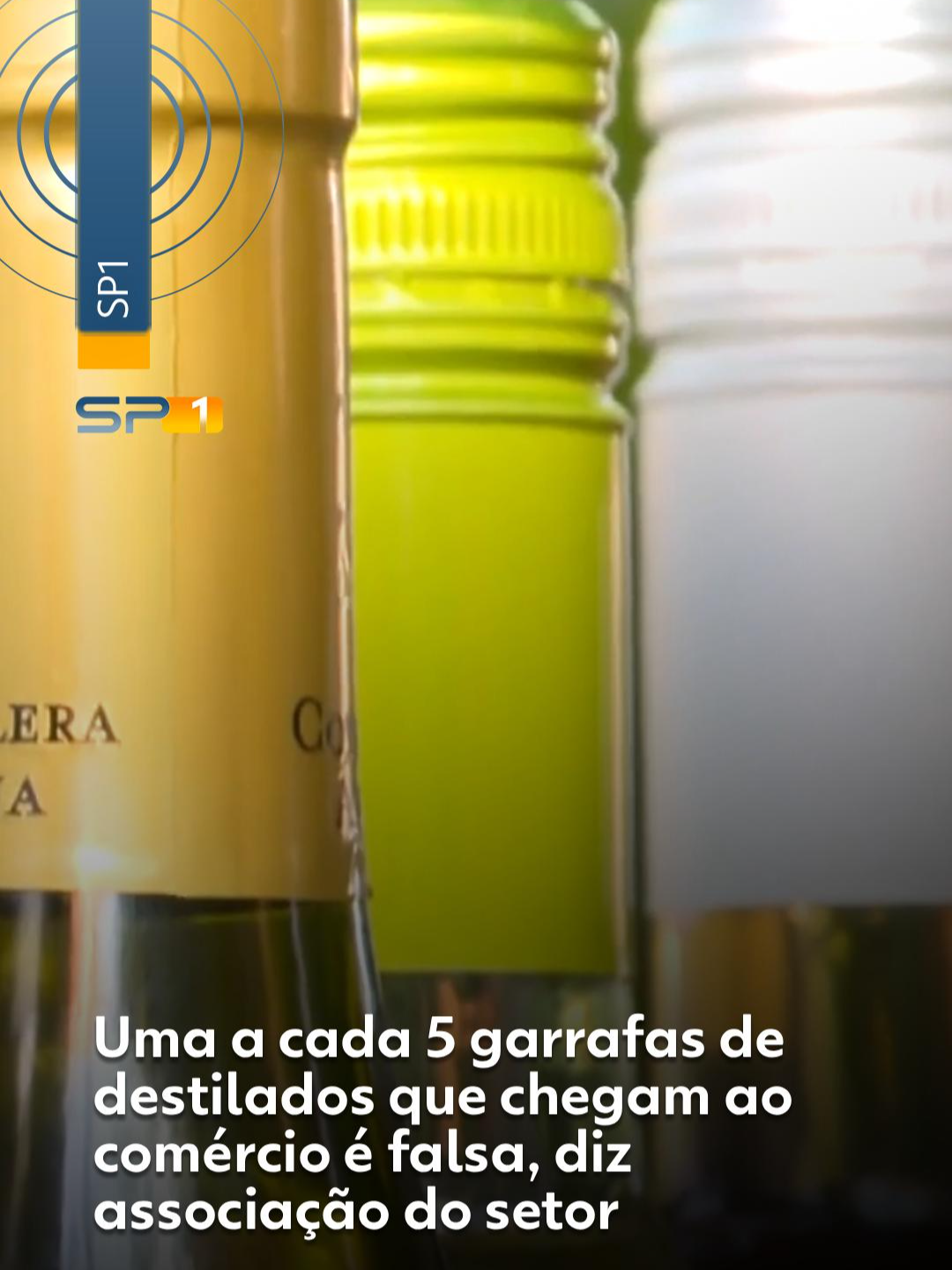 Falsificação de bebidas - A Associação Brasileira de Bebidas Destiladas estima que 1 de cada 5 garrafas que chegam ao comércio seja falsa. E o preço é um dos principais alertas de adulteração. É possível encontrar na internet uma mesma bebida sendo vendida com diferenças de preço de 50% a 80%. Esse fator é um dos possíveis indicativos de que haja falsificação do produto. A associação oferece aos estabelecimentos compradores um curso para que a identificação de possíveis bebidas falsas sejam facilitadas. #g1 #tiktoknotícias #bebidasfalsas #bebidasdestiladas #comércio #falsificação