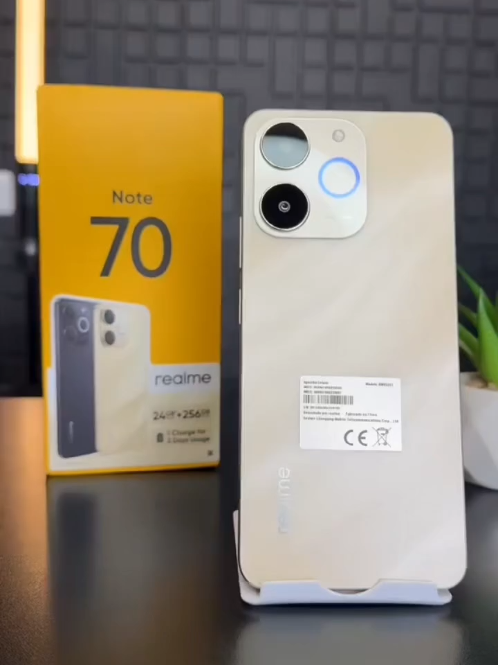 ✨ Chegou o novo Realme Note 70!Design incrível, desempenho de ponta e câmeras poderosas para você Realme Note 70 ✅️ 128GB - ✅️ 4GB RAM ✅️ 256GB - ✅️ 8GB RAM 🟢 Tela: 6.74” IPS LCD, 90Hz  🟢 Bateria: 6000 mAh com longa duração  🟢 Câmera Principal: 13 MP (wide)  🟢 Processador: Unisoc T7250 Octa-Core  🟢 NFC: ❌ Não possui #realme #lançamento #note70