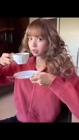 She is so pretty 🎀 #LISA #LALISA #LISAxLVSS26 #LISAxLouisVuitton #LLOUD 